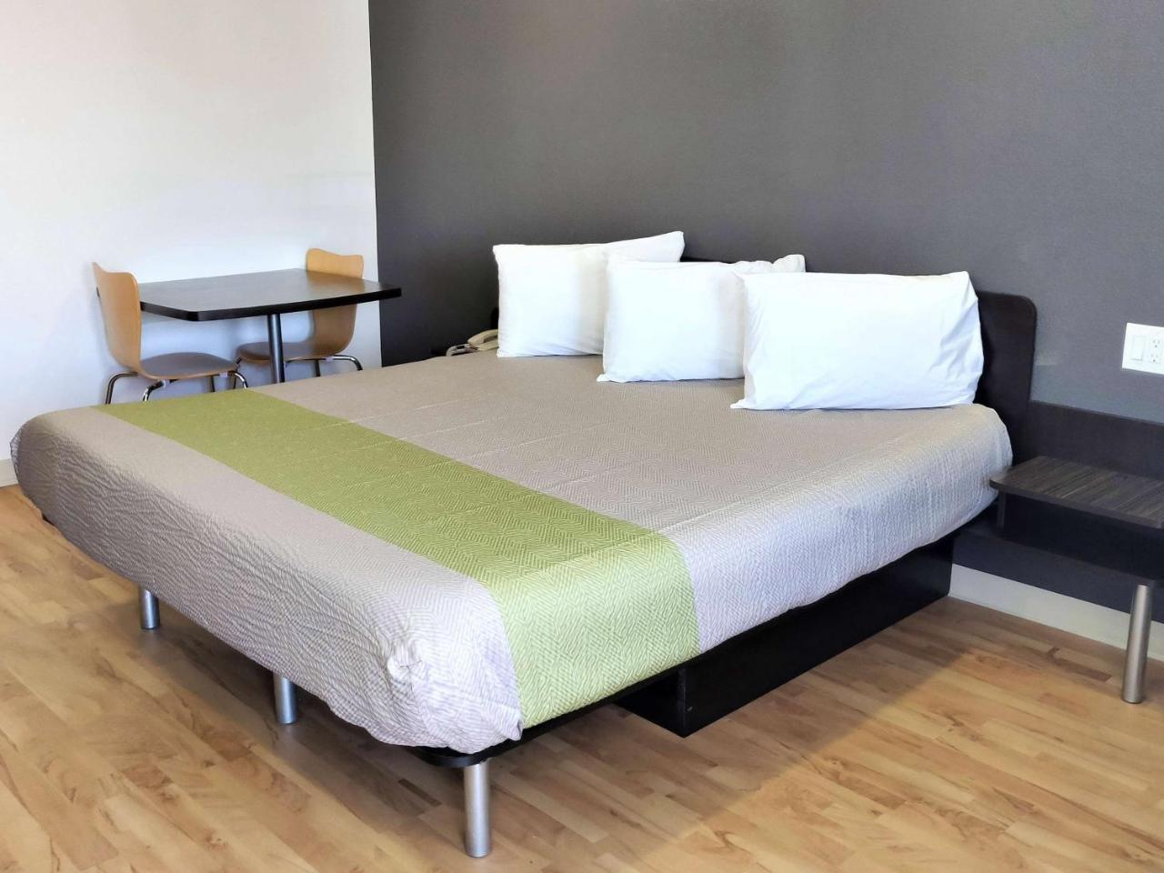 Studio 6-Fresno, Ca - Extended Stay Pinedale ภายนอก รูปภาพ