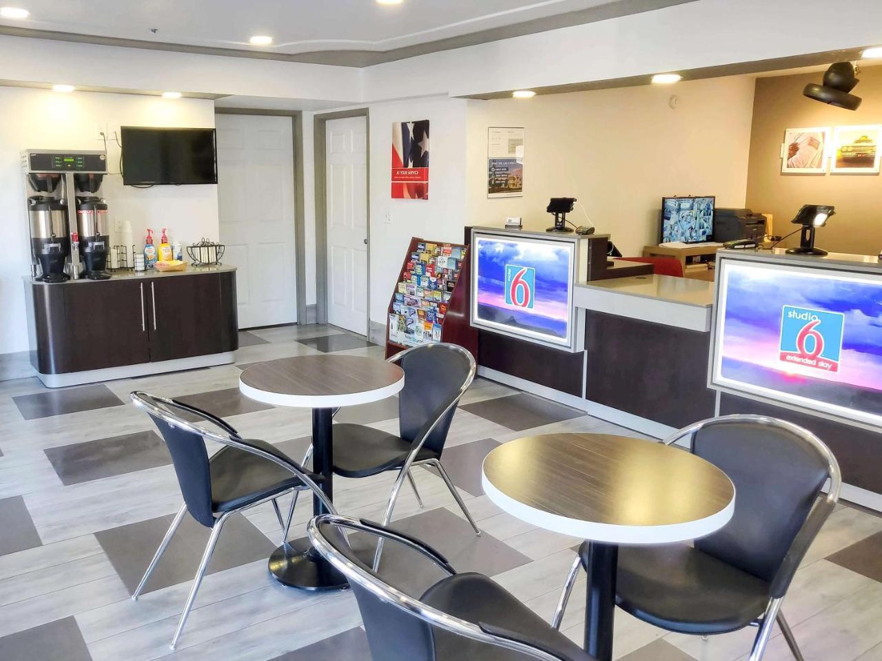 Studio 6-Fresno, Ca - Extended Stay Pinedale ภายนอก รูปภาพ