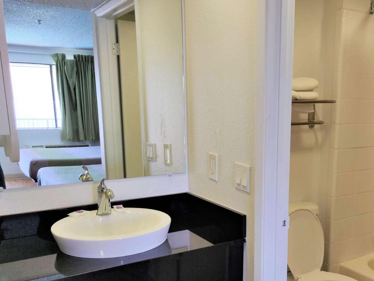 Studio 6-Fresno, Ca - Extended Stay Pinedale ภายนอก รูปภาพ