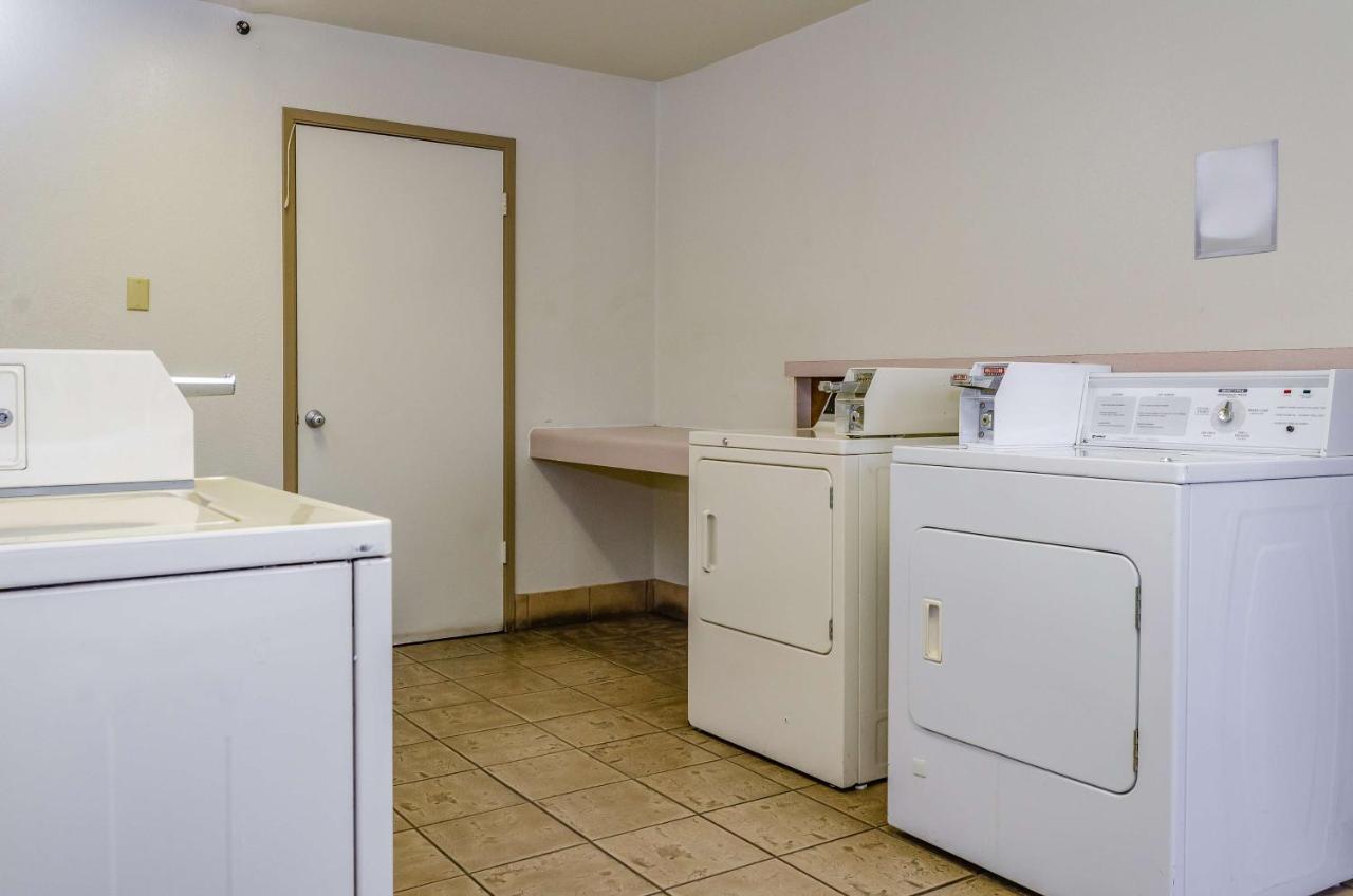 Studio 6-Fresno, Ca - Extended Stay Pinedale ภายนอก รูปภาพ